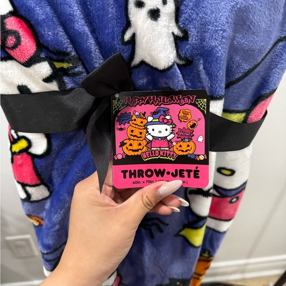Hello Kitty Halloween Blanket with Blue and Pink - Picture 2 of 4